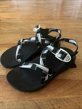 WOMENS CHACO ZCLOUD EITHER WAY BLACK WHITE STRAPPY SANDALS US SZ 7
